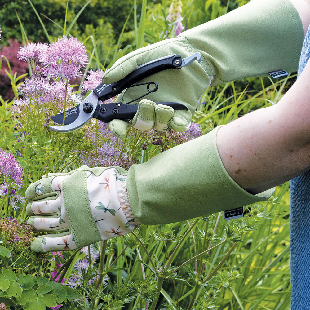 Dragonfly Gauntlet Gloves Green | Pruning Gauntlets