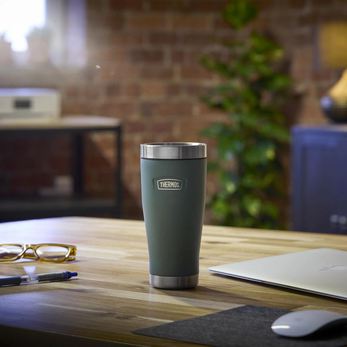 Icon Leak-Proof Travel Tumbler – 470ml Drinking Mug
