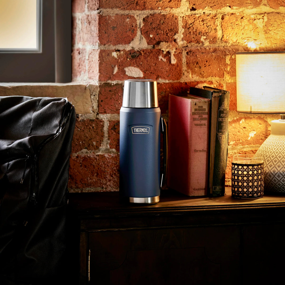 Icon Insulated Flask with Twist & Pour Stopper – 1.2L Stainless Steel